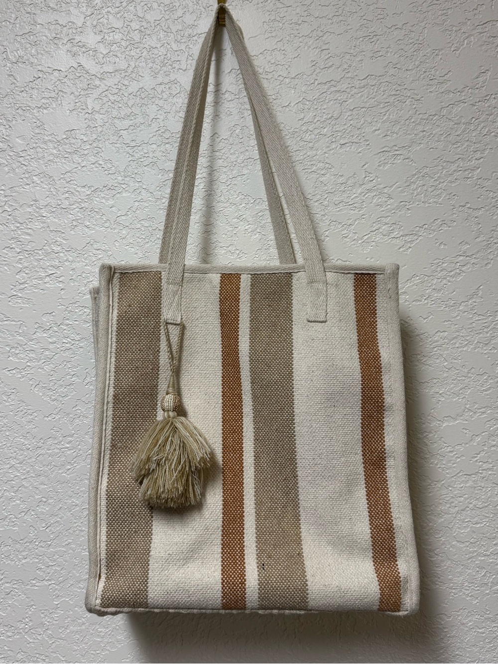 Universal Thread tote